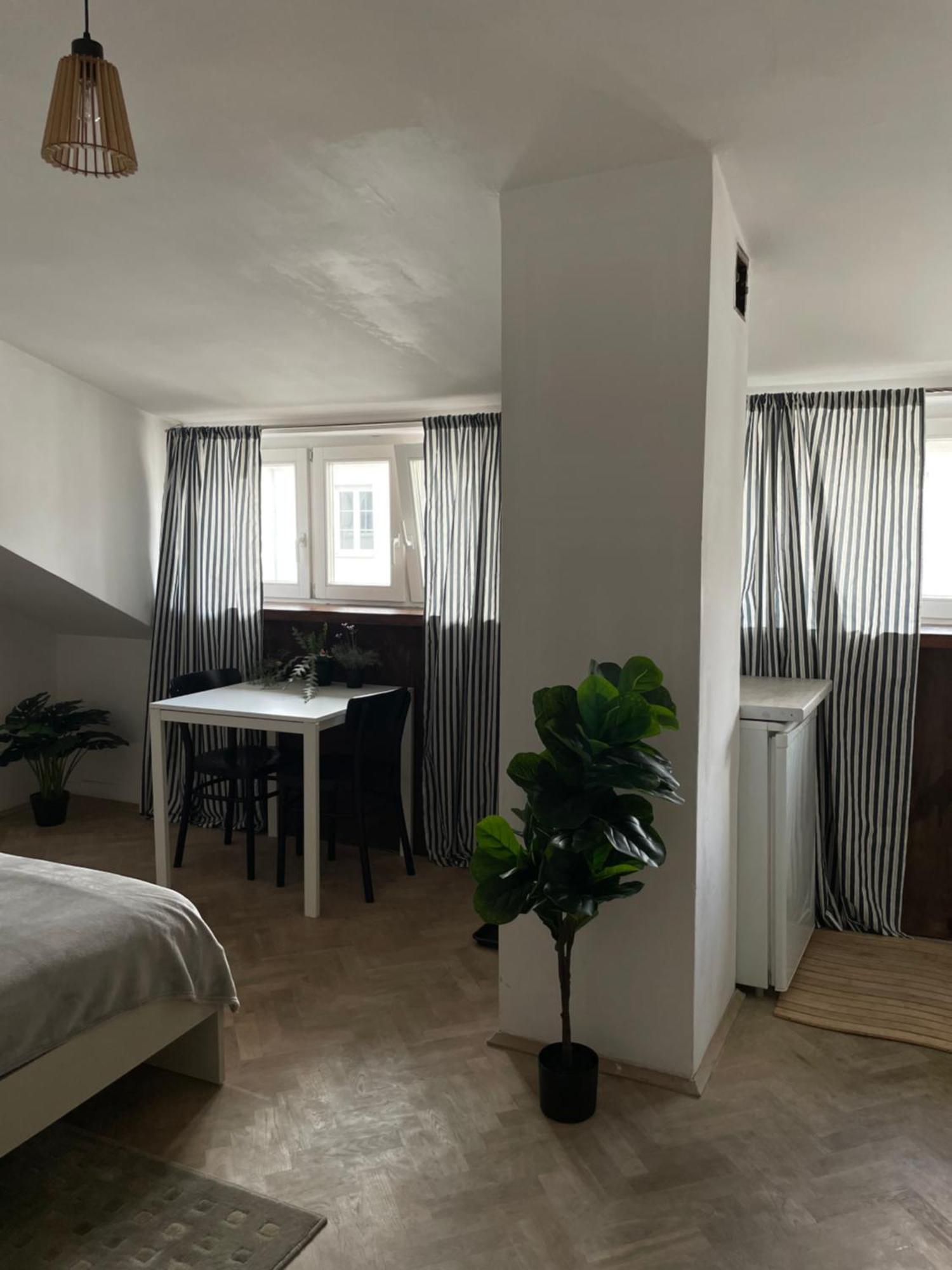 Apartament 26 *